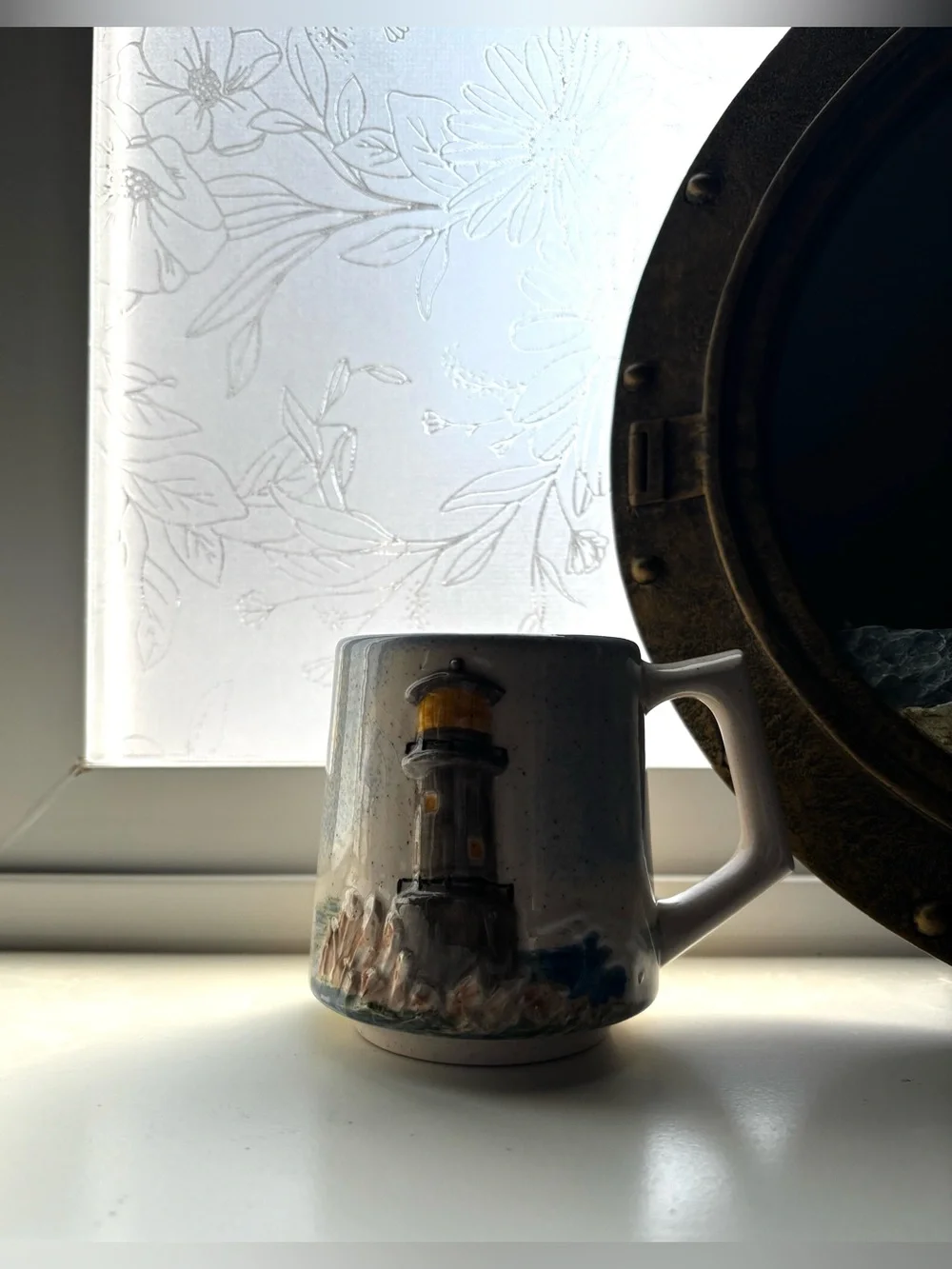 Nautical Lighthouse Porthole Wall Art - White & Gold
